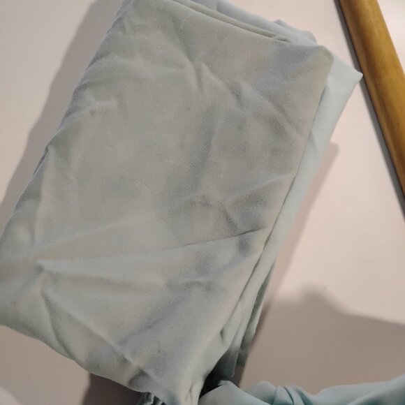 SWEETHOME MICRO FIBER DEEP POCKET QUEEN SIZE 100% POLYESTER LIGHT AQUA SHEET SET - Picture 2 of 6